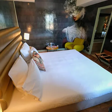 Des Beaux-arts Hotel 4*