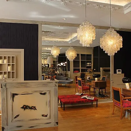 Des Beaux-arts Hotel 3*