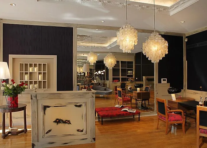 Des Beaux-arts Hotel 3*