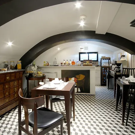 Otel Des Beaux-arts 3*